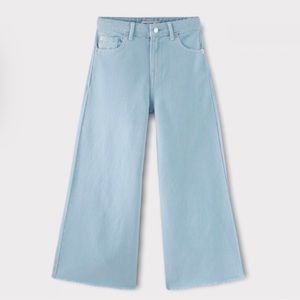 Zara Super Extreme Wide Leg Jeans Light Blue Wash Size 9 Girls, Great Condition